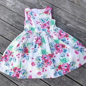 Children's Place beautiful girls floral dress. Size 10